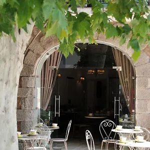 Chateaux Demeures Vallee De L'arc *** Trets